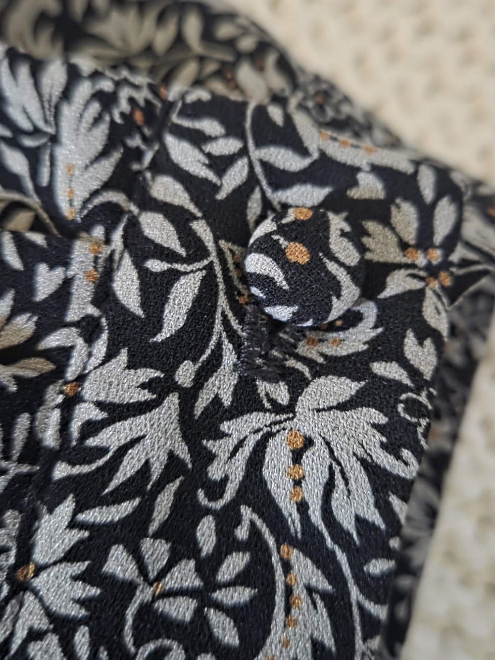 DREW. Black Floral Blouse Long Sleeve Lightweight Button Front Top - Picture 5 of 7